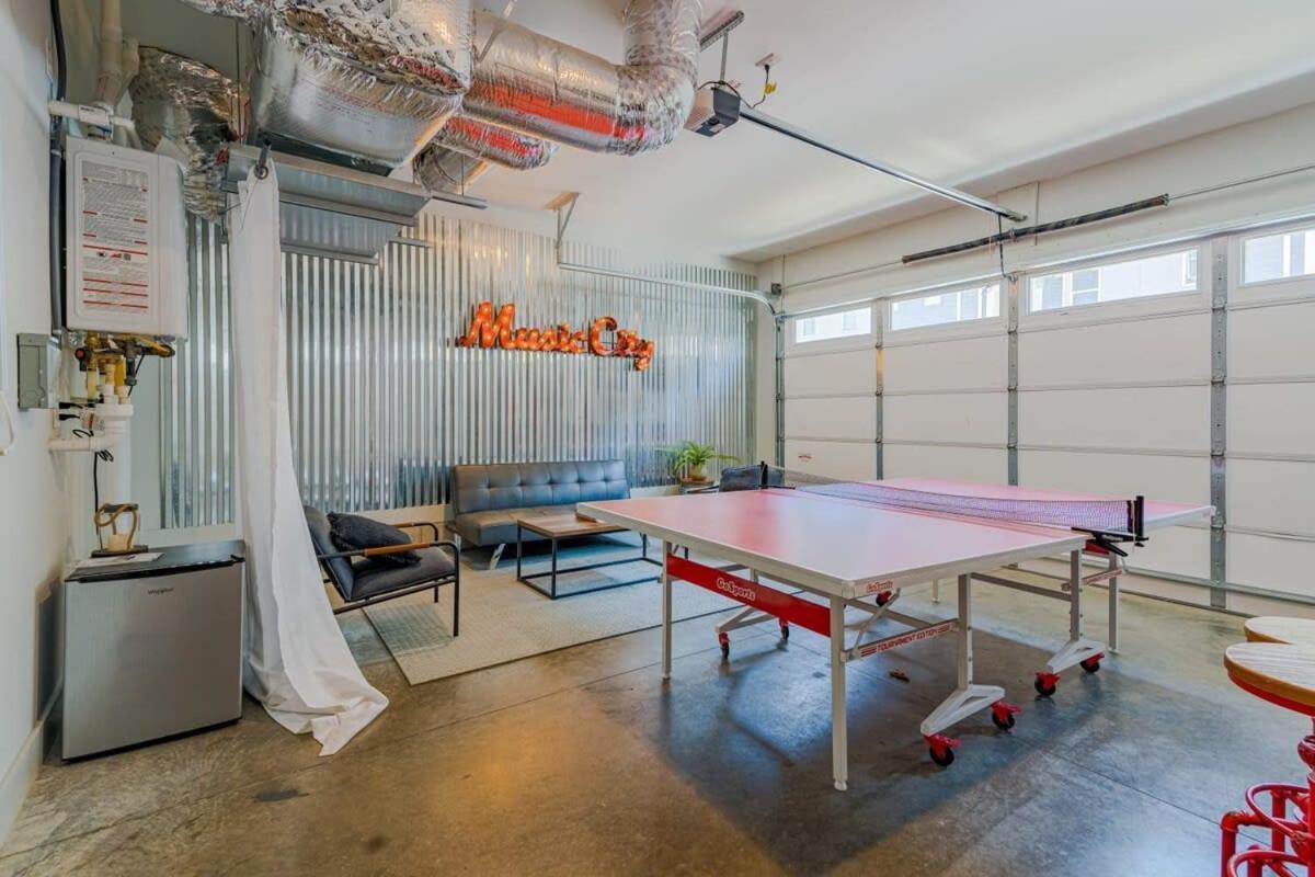 Carrie Underwood'S East Side Rooftop Game Room Nashville Eksteriør billede